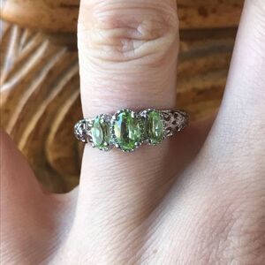 Natural Arizona Peridot Sterling Silver Ring Size 6